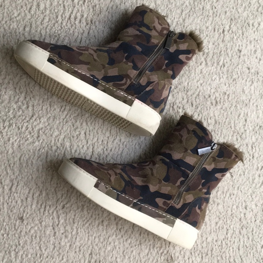 J/SLIDES NYC/“VICTORY”GREEN CAMO SUEDE FAUX FUR BOOTS - Picture 3 of 12